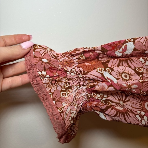 Aritzia Wilfred - Floral Eden Pink Long Sleeve V-Neck Bohemian Blouse in Size M - Picture 9 of 14